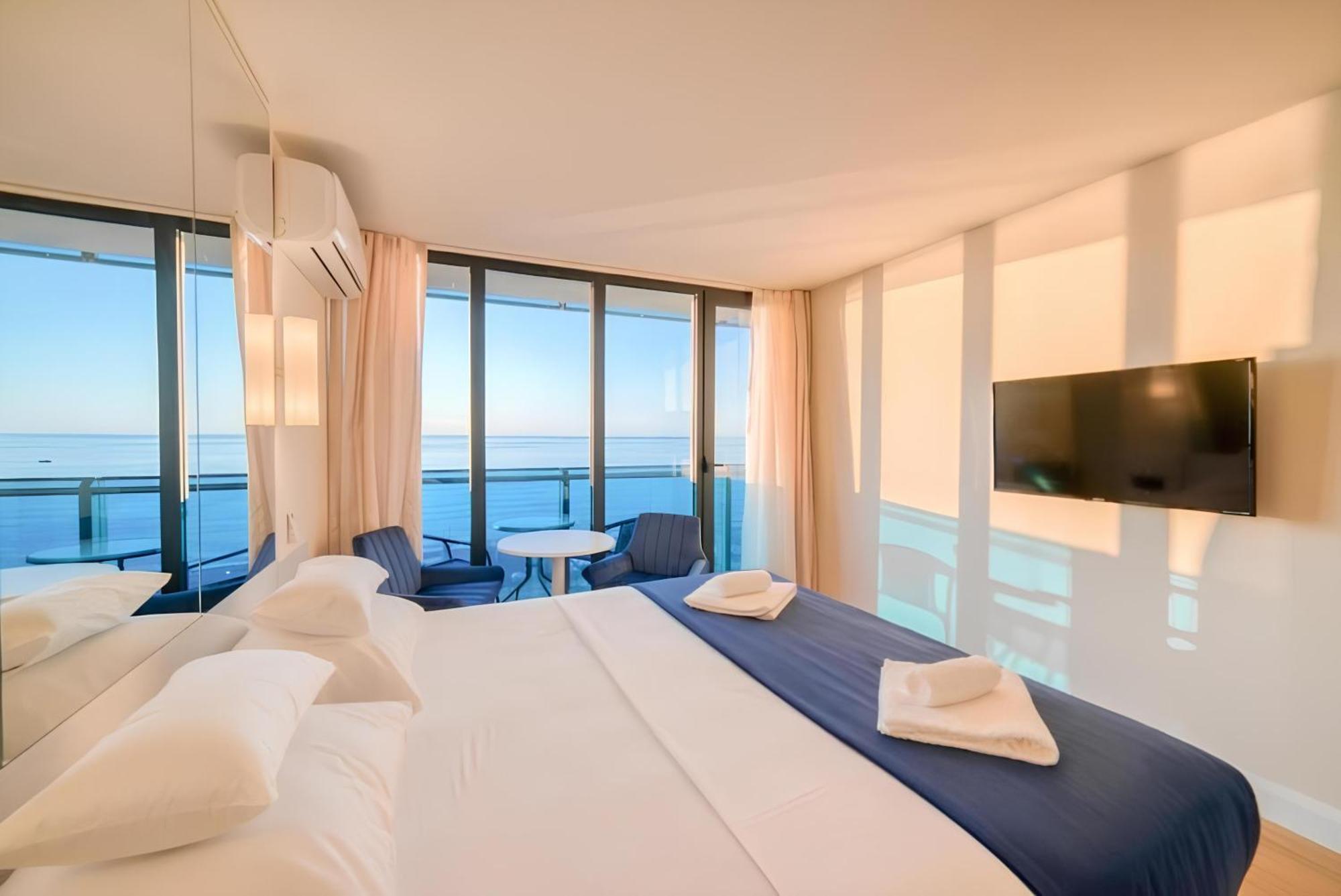 Panorama Seaview Batumi Lux Orbi City Buitenkant foto