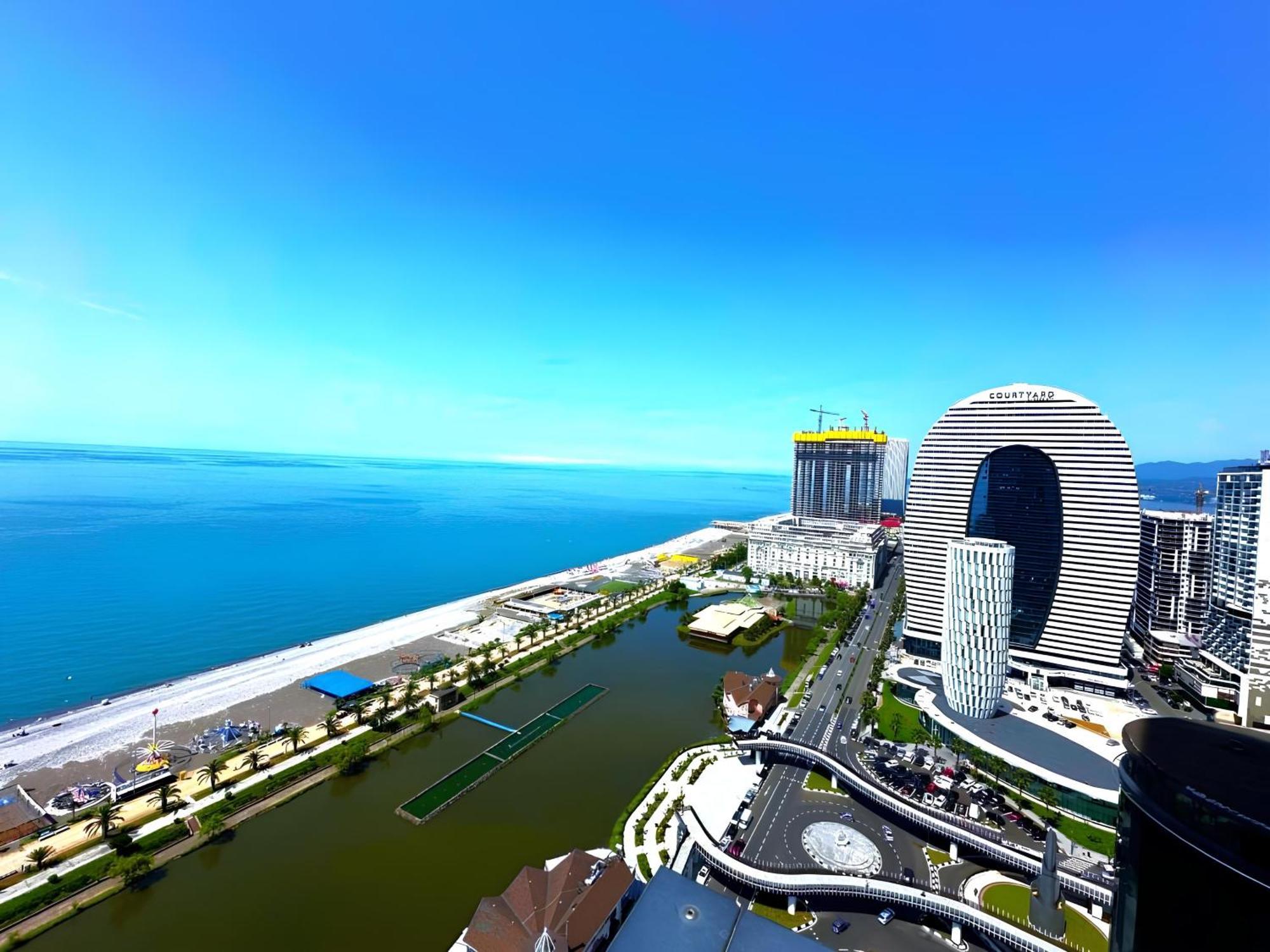 Panorama Seaview Batumi Lux Orbi City Buitenkant foto